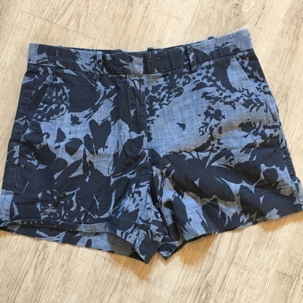 NWOT GAP Tailored Shorts Size 4